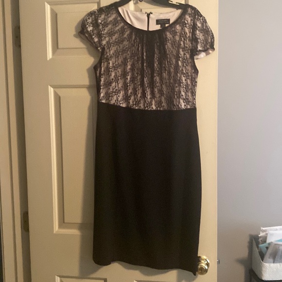Black lower dress with black lace, size 10, worn once - Picture 1 of 3